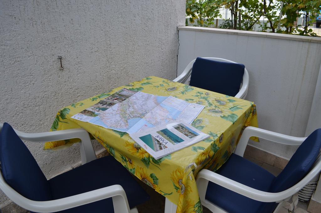 Apartments Sersic Baska Phòng bức ảnh