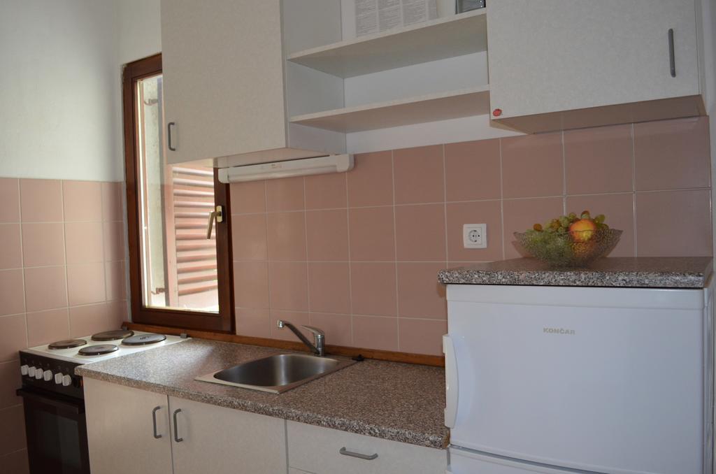 Apartments Sersic Baska Phòng bức ảnh