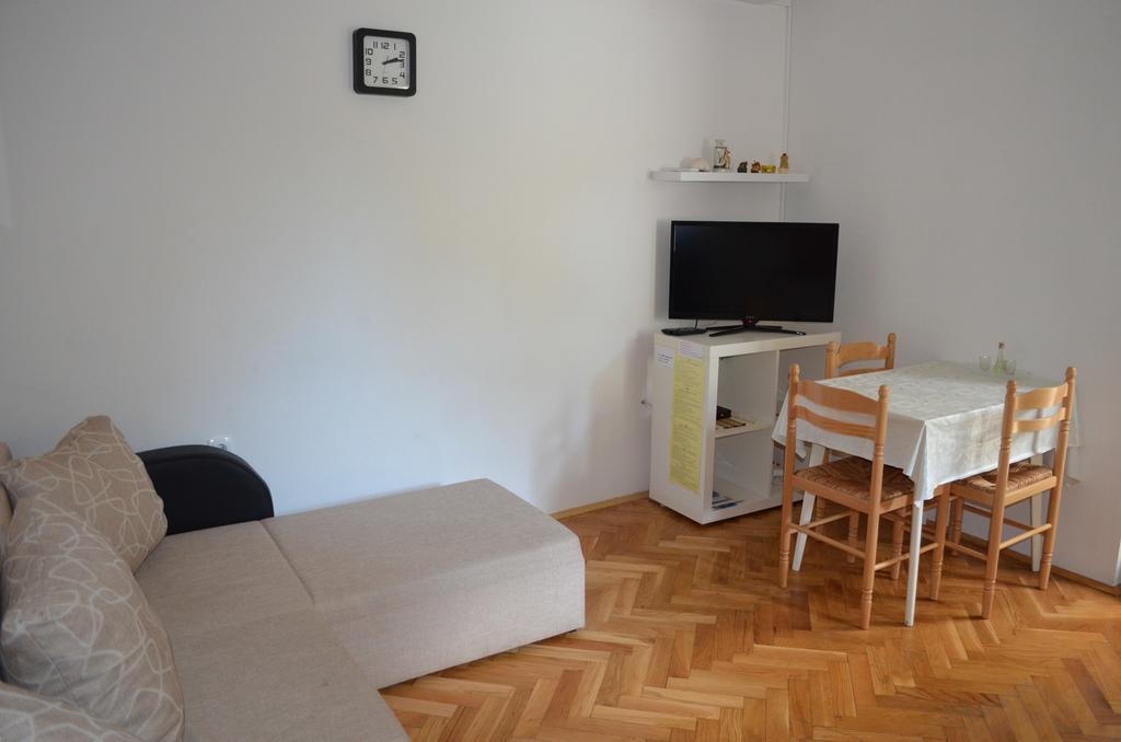 Apartments Sersic Baska Phòng bức ảnh