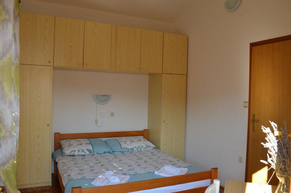 Apartments Sersic Baska Phòng bức ảnh