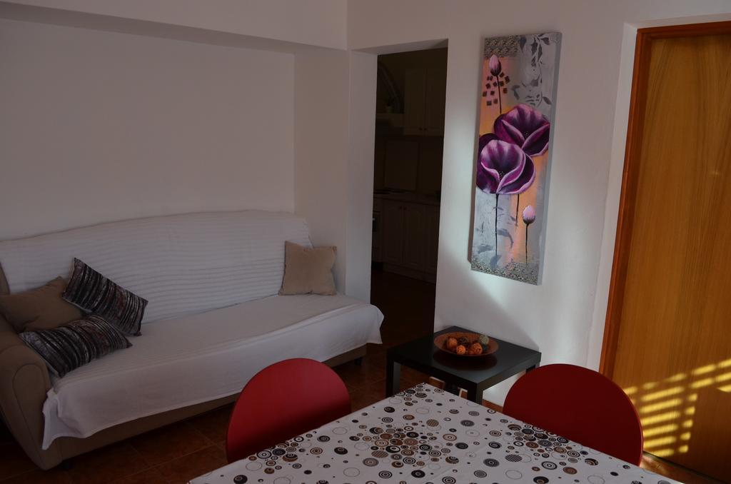 Apartments Sersic Baska Phòng bức ảnh